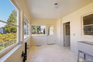 1320 4th St, Cosmopolis, WA 98537 - Photo 17
