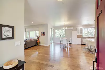 11627 21st Avenue SW, Burien, WA 98146 - Photo 3