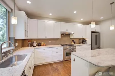 11627 21st Avenue SW, Burien, WA 98146 - Photo 9