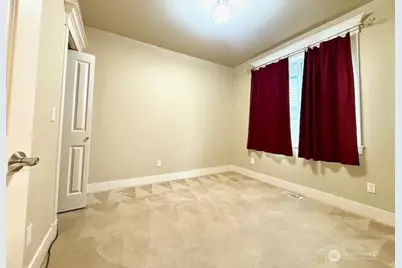 23419 NE 10th Place, Sammamish, WA 98074 - Photo 15