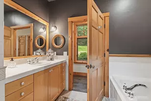 28610 SE 43rd St, Fall City, WA 98024 - Photo 17