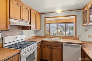 23143 Lanyard Ln, Mount Vernon, WA 98274 - Photo 13