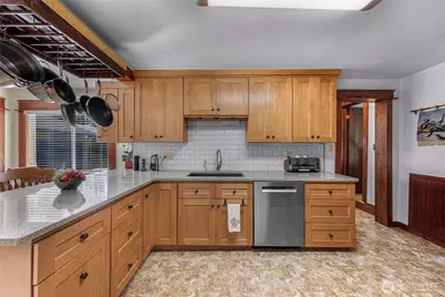 2715 Cedarwood Avenue, Bellingham, WA 98225 - Photo 7