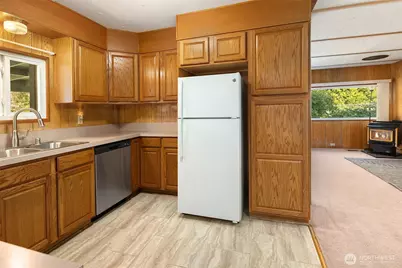 6037 NE Blakely Avenue, Bainbridge Island, WA 98110 - Photo 13