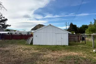 221 Third St, Brewster, WA 98812 - Photo 9