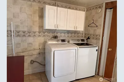 221 Third Street, Brewster, WA 98812 - Photo 17