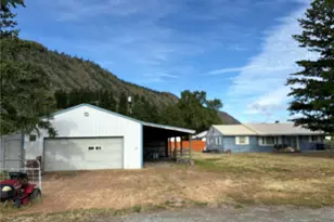 221 Third St, Brewster, WA 98812 - Photo 3