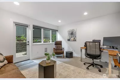 2373 Minor Avenue E, Seattle, WA 98102 - Photo 21