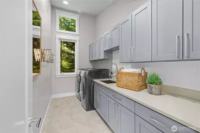 16908 SE 34th Street, Bellevue, WA 98008 - Photo 17
