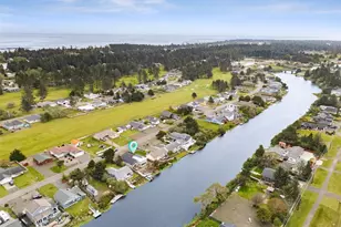 263 Canal Dr NE, Ocean Shores, WA 98569 - Photo 33