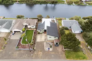 263 Canal Dr NE, Ocean Shores, WA 98569 - Photo 3