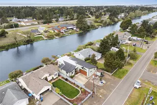 263 Canal Dr NE, Ocean Shores, WA 98569 - Photo 29