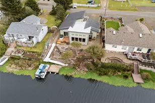 263 Canal Dr NE, Ocean Shores, WA 98569 - Photo 31