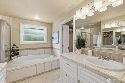 4423 156th Place SE, Bellevue, WA 98006 - Photo 23