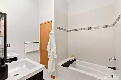 3219 34th Avenue W, Seattle, WA 98199 - Photo 19