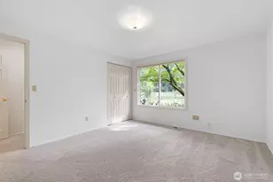 24309 SE 25th St, Sammamish, WA 98075 - Photo 23