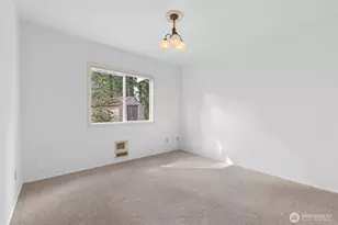 24309 SE 25th St, Sammamish, WA 98075 - Photo 25