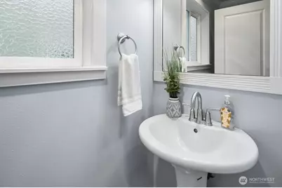 924 SW Holden Street, Seattle, WA 98106 - Photo 11