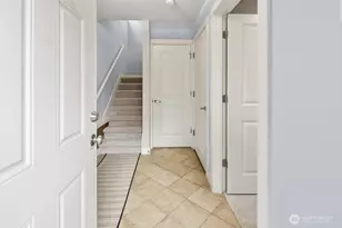 924 SW Holden St, Seattle, WA 98106 - Photo 3