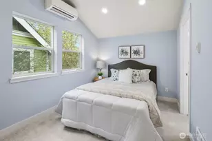 924 SW Holden St, Seattle, WA 98106 - Photo 13