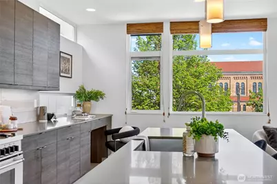 4153 California Avenue SW, Seattle, WA 98116 - Photo 9