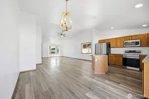 1365 E Gemstone Street E, Othello, WA 99344 - Photo 5
