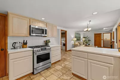 6923 237th Avenue NE, Redmond, WA 98053 - Photo 5
