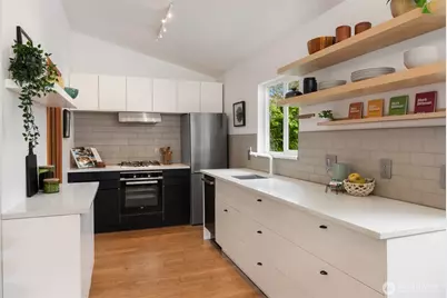8729 12th Avenue NW, Seattle, WA 98117 - Photo 15