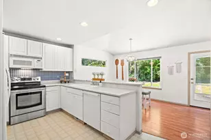 13007 Sunridge Way E, Puyallup, WA 98374 - Photo 15