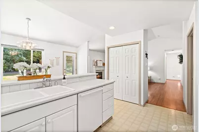13007 Sunridge Way E, Puyallup, WA 98374 - Photo 17