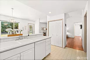 13007 Sunridge Way E, Puyallup, WA 98374 - Photo 17