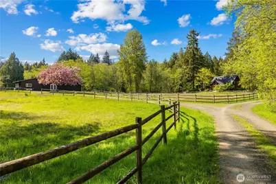 7200 NE Day Road W, Bainbridge Island, WA 98110 - Photo 19