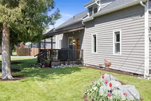 214 Adams Ave S, Eatonville, WA 98328 - Photo 5