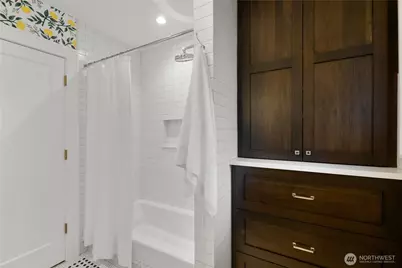 5265 16th Avenue NE, Seattle, WA 98105 - Photo 23