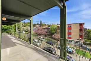 1318 W Barrett St, Seattle, WA 98119 - Photo 33