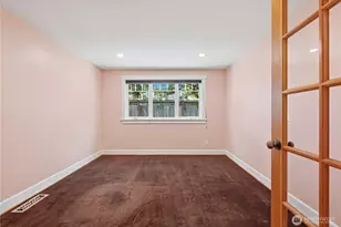10630 NE 18th St, Bellevue, WA 98004 - Photo 7