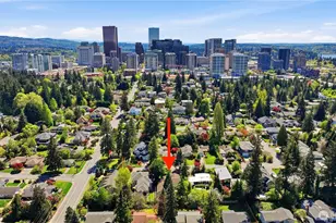 10630 NE 18th St, Bellevue, WA 98004 - Photo 29