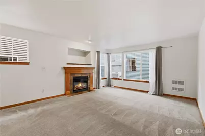 10520 Whitman Avenue N #C, Seattle, WA 98133 - Photo 5