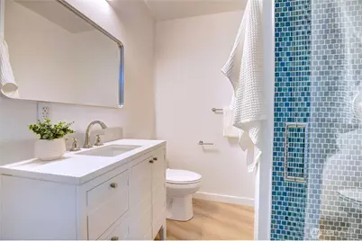 6116 Oakhurst Rd S, Seattle, WA 98118 - Photo 17