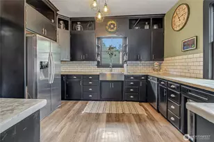 926 S Ainsworth Ave, Tacoma, WA 98405 - Photo 11