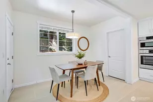 7021 20th Ave NE, Seattle, WA 98115 - Photo 9