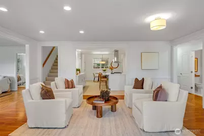 7021 20th Avenue NE, Seattle, WA 98115 - Photo 5