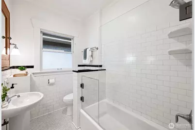 1113 NE Ravenna Blvd, Seattle, WA 98105 - Photo 21