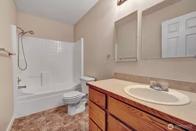 8115 109th Street E #8117, Puyallup, WA 98373 - Photo 11