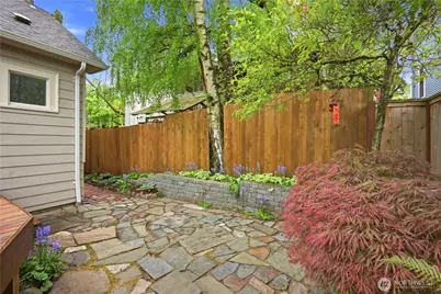 2208 NE 75th Street, Seattle, WA 98115 - Photo 31