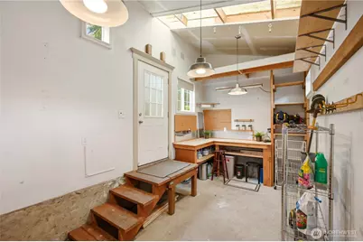 2208 NE 75th Street, Seattle, WA 98115 - Photo 35