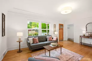 2208 NE 75th St, Seattle, WA 98115 - Photo 5