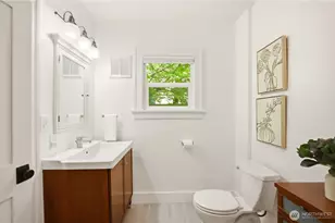 2208 NE 75th St, Seattle, WA 98115 - Photo 15