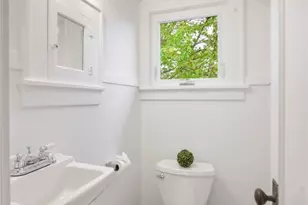 2208 NE 75th St, Seattle, WA 98115 - Photo 19