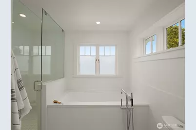 1909 4th Avenue N, Seattle, WA 98109 - Photo 19